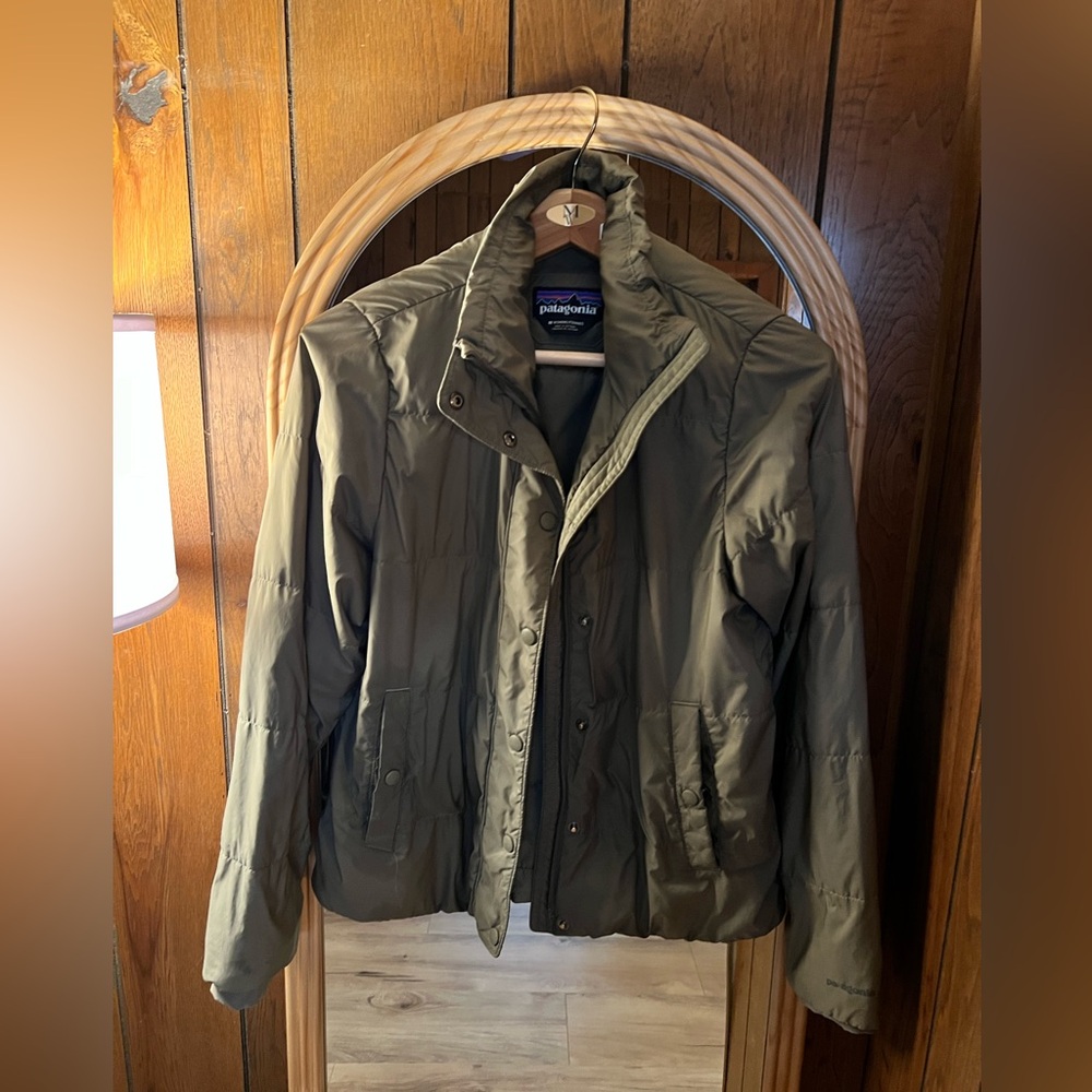 Patagonia Men's Green Puffer Jacket